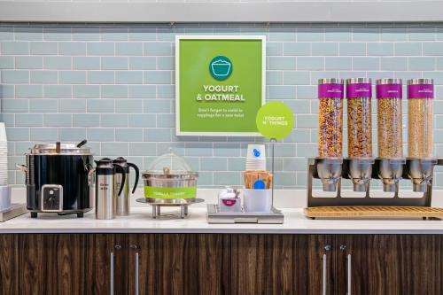 tru by hilton toronto airport west