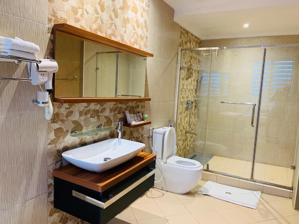 tanga beach resort and spa