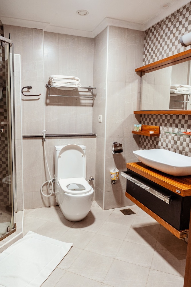 tanga beach resort and spa