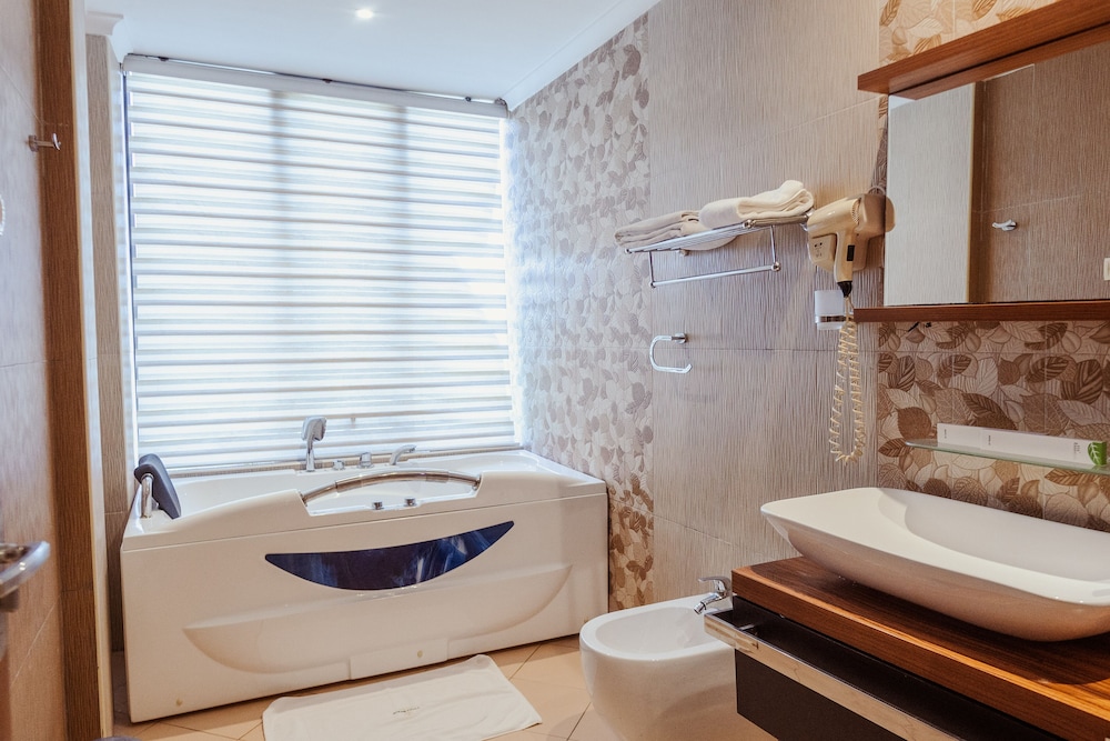 tanga beach resort and spa