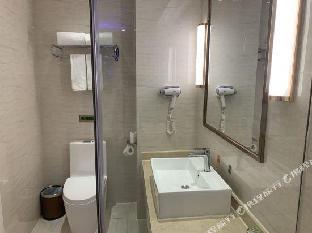 vienna international hotel shenzhen pinghu metro station
