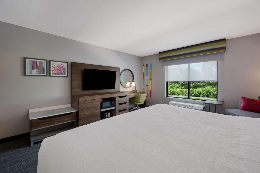 hampton inn detroit southfield