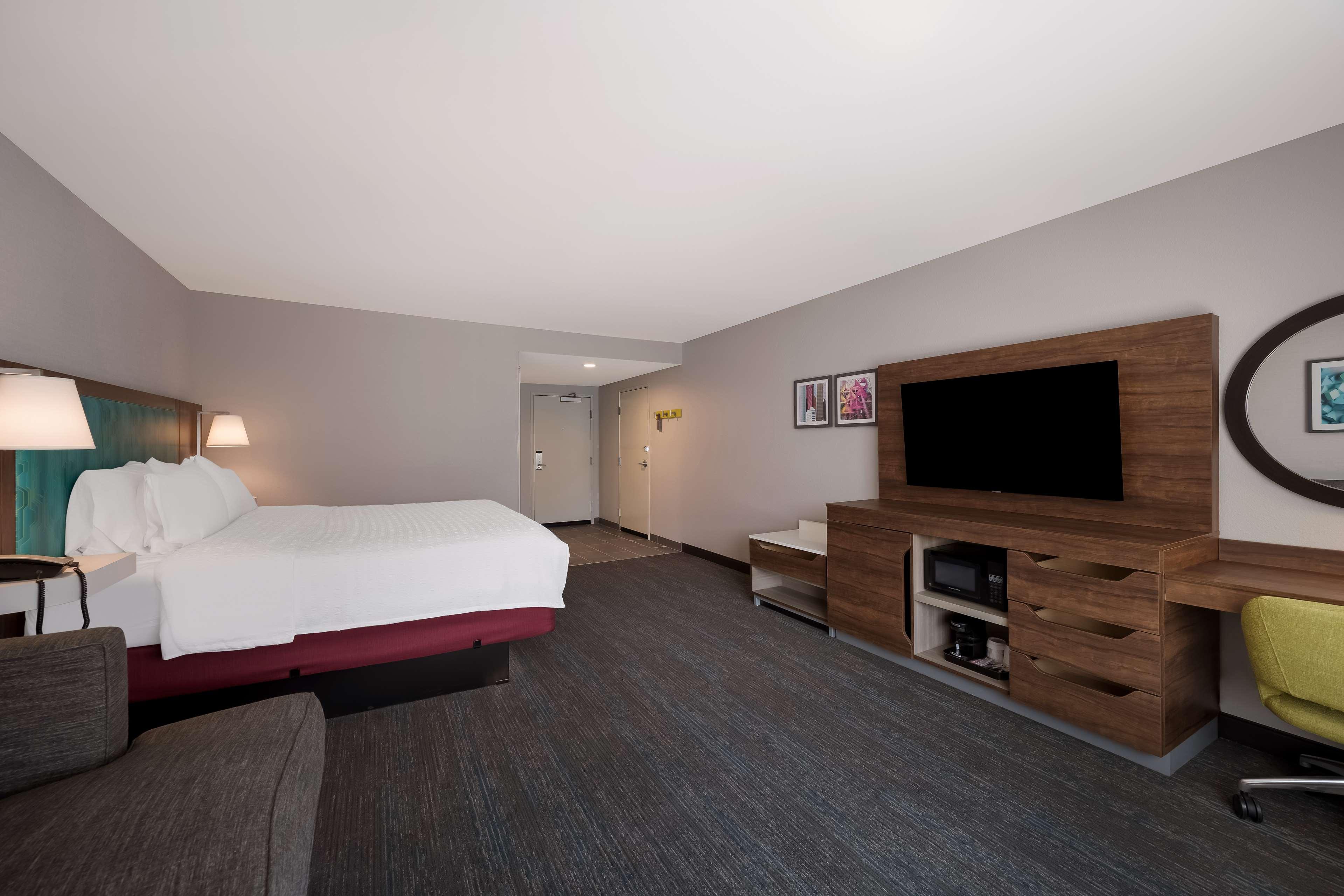 hampton inn detroit southfield