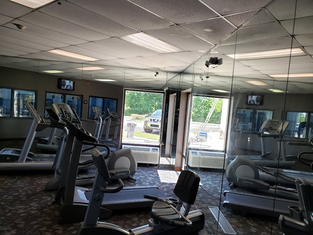 hampton inn detroit southfield