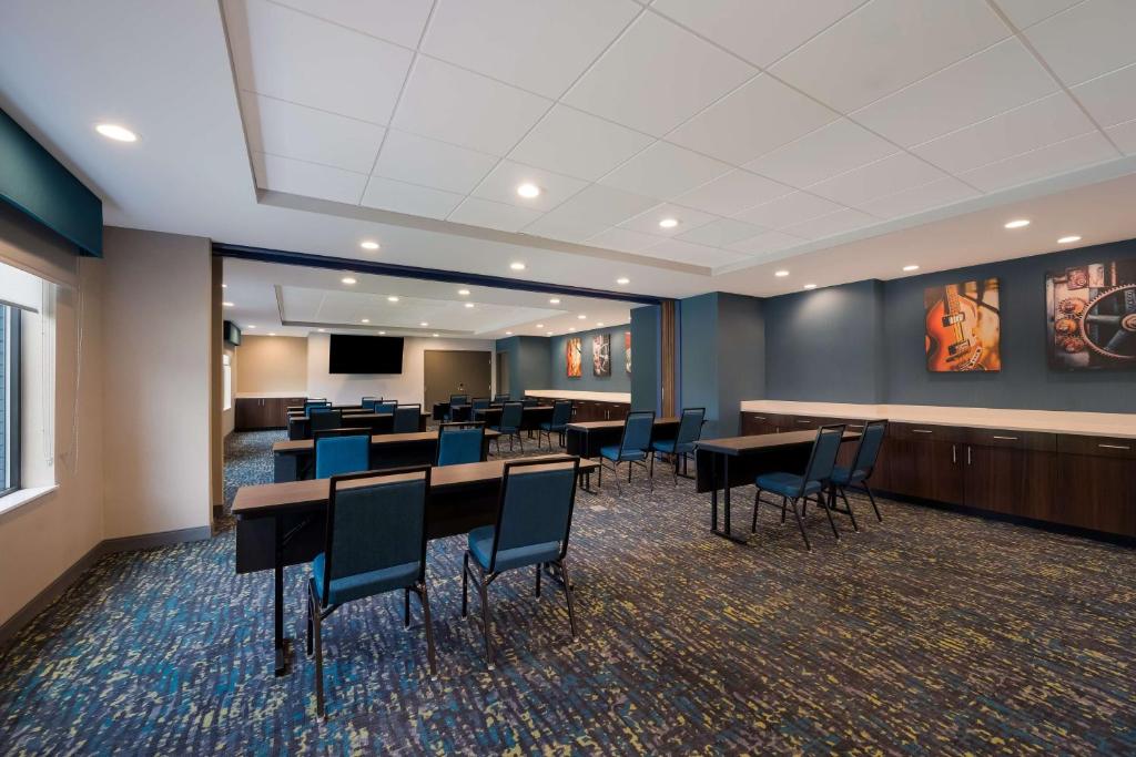 hampton inn detroit southfield
