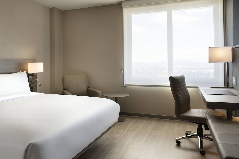 ac hotel oakland downtown