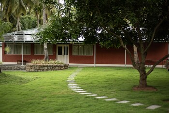 ibex river resort pollachi