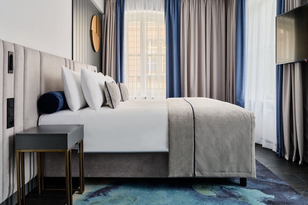 garamond a tribute portfolio hotel