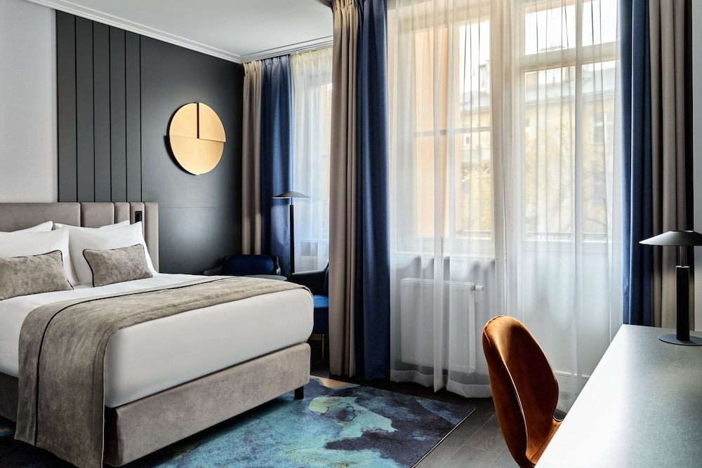 garamond a tribute portfolio hotel