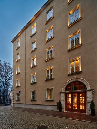 garamond a tribute portfolio hotel