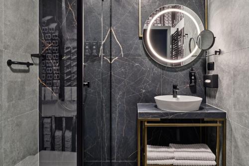 garamond a tribute portfolio hotel