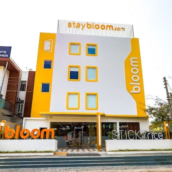 bloom hotel golf course road sector 43