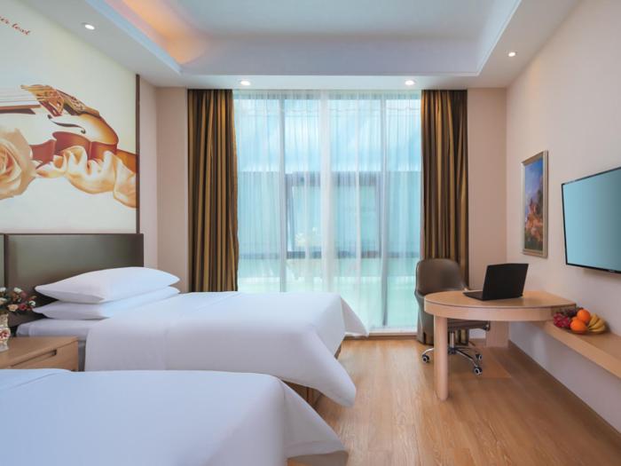 vienna hotel shanghai jinshanwei railway station city beach shop
