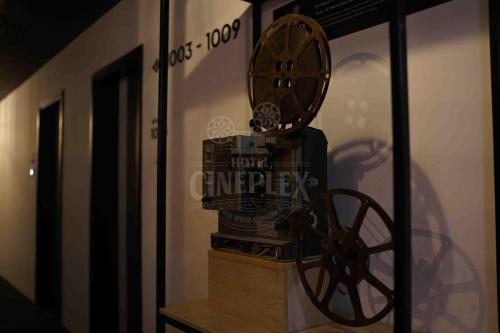 hotel cineplex