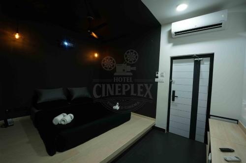 hotel cineplex
