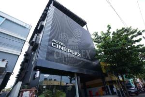 hotel cineplex