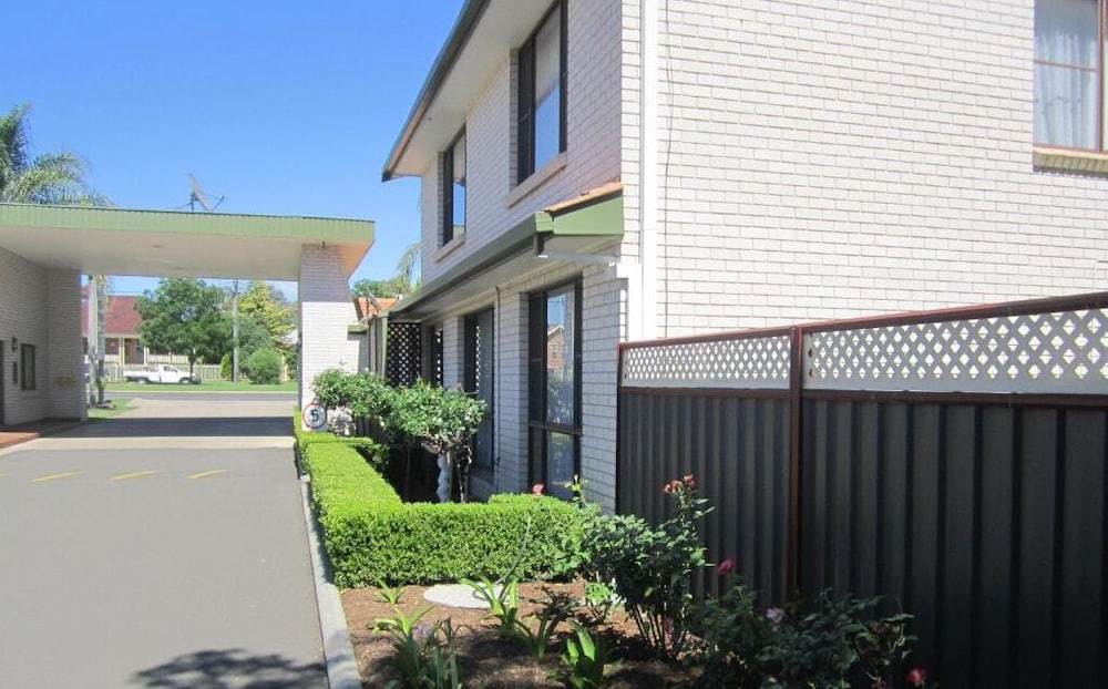 tamworth motor inn and cabins