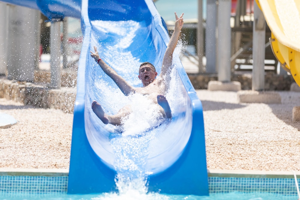 xperience kiroseiz resort and aqua park
