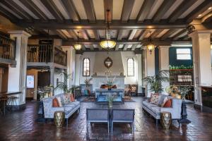 hotel petaluma tapestry collection by hilton