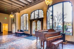 hotel petaluma tapestry collection by hilton