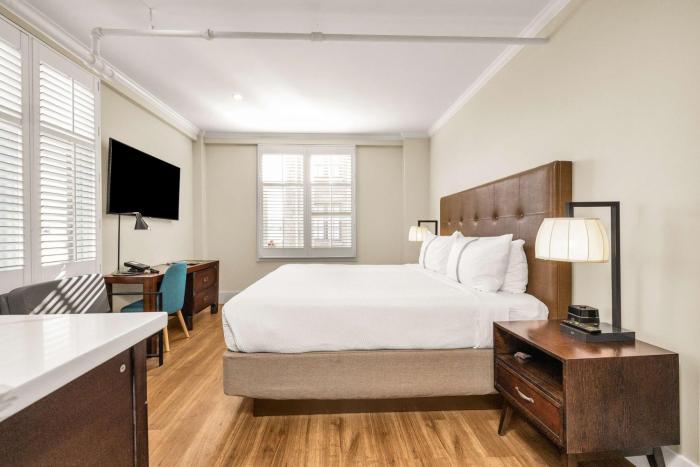 hotel petaluma tapestry collection by hilton