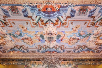 hastens sleep spa cbr boutique hotel