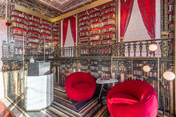 hastens sleep spa cbr boutique hotel