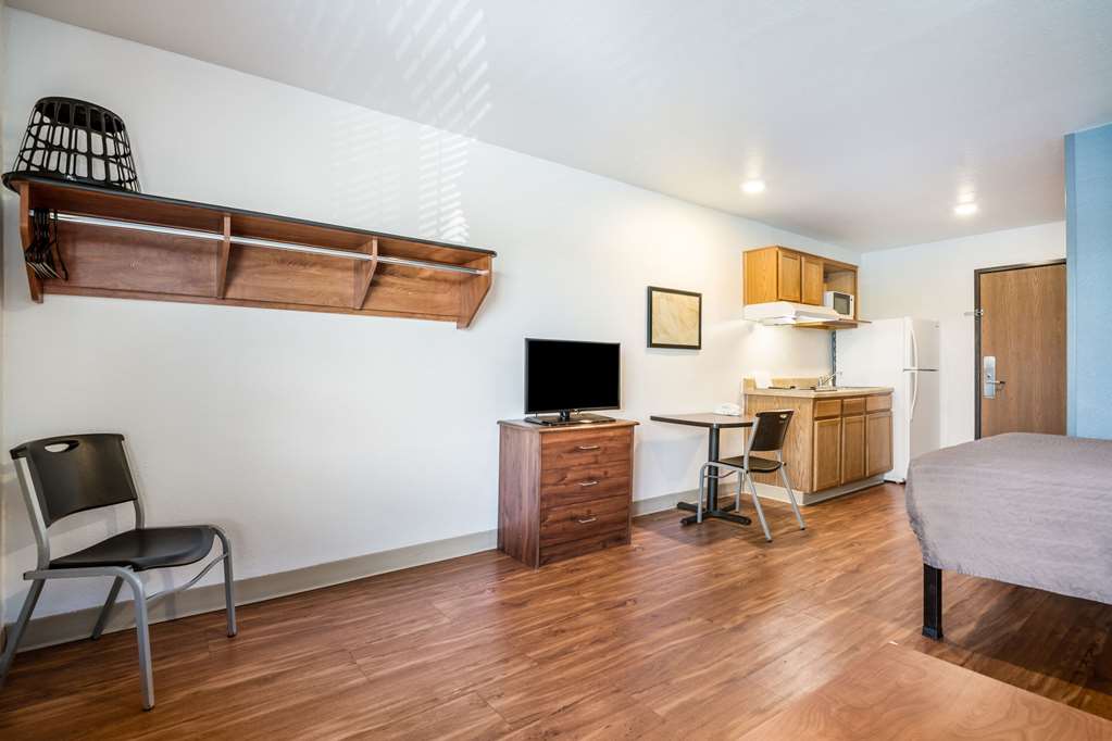 extended stay america select suites oklahoma city del city