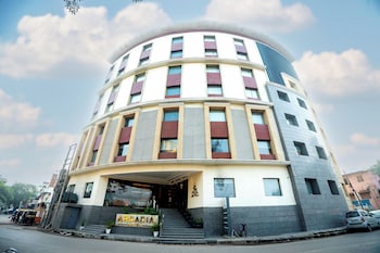 Arcadia Hotel,Chetganj,4 star