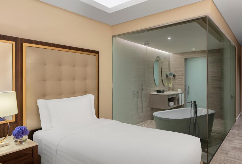 dusit hotel and suites