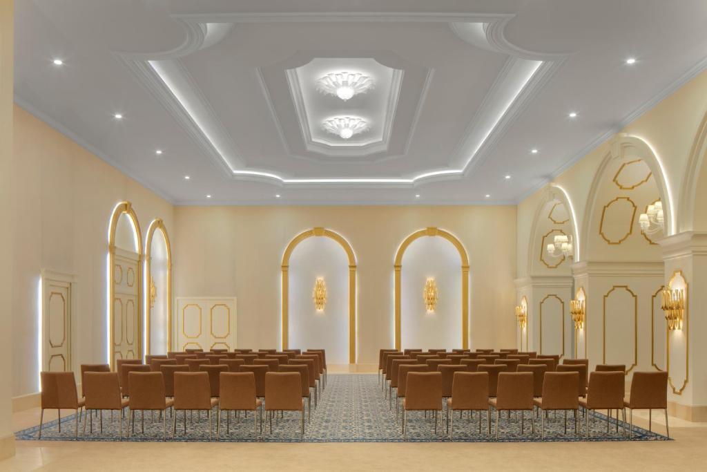 dusit hotel and suites