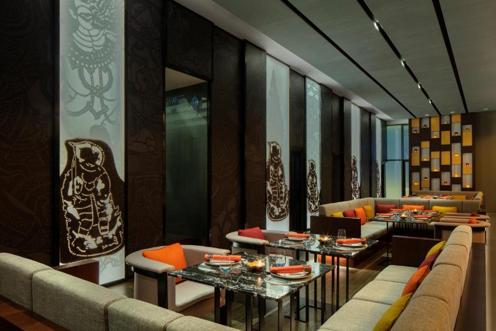 dusit hotel and suites