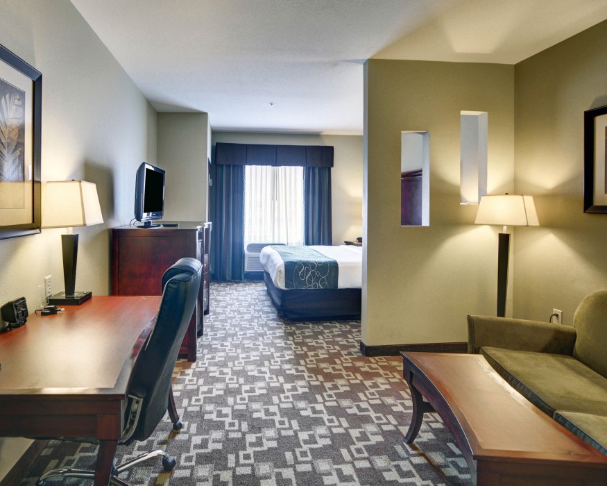 comfort suites near northeast mall