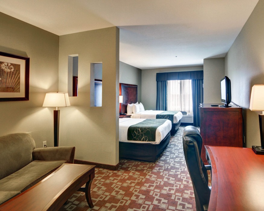 comfort suites near northeast mall