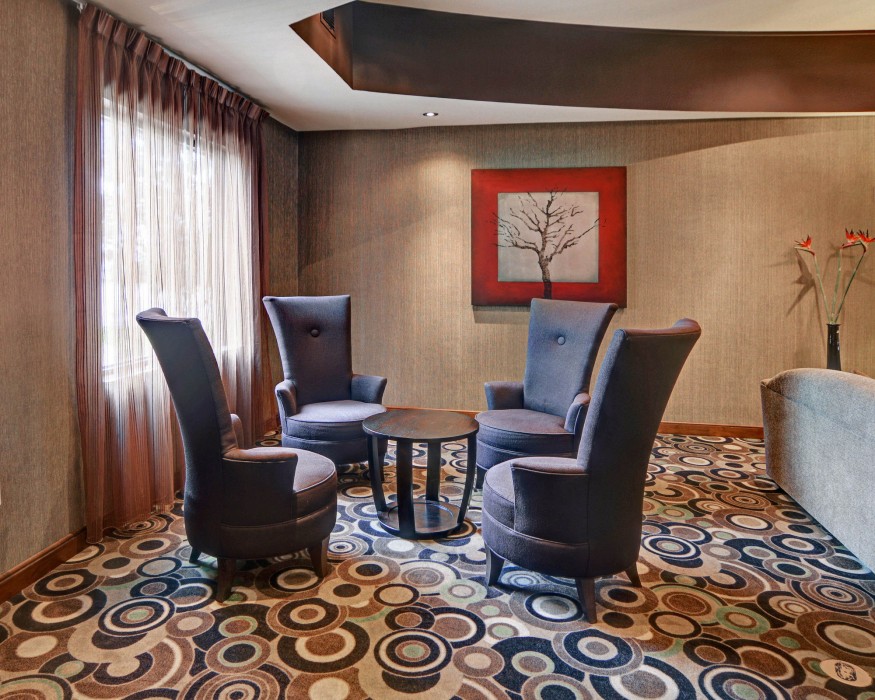 comfort suites near northeast mall