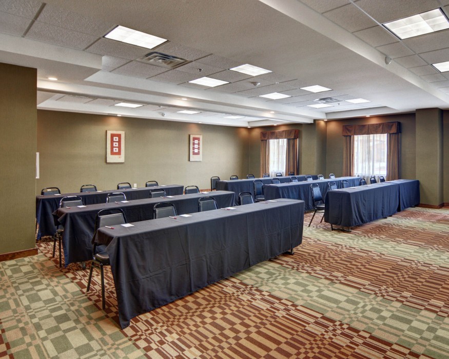 comfort suites near northeast mall