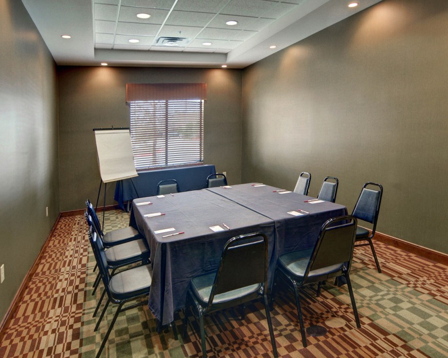 comfort suites near northeast mall