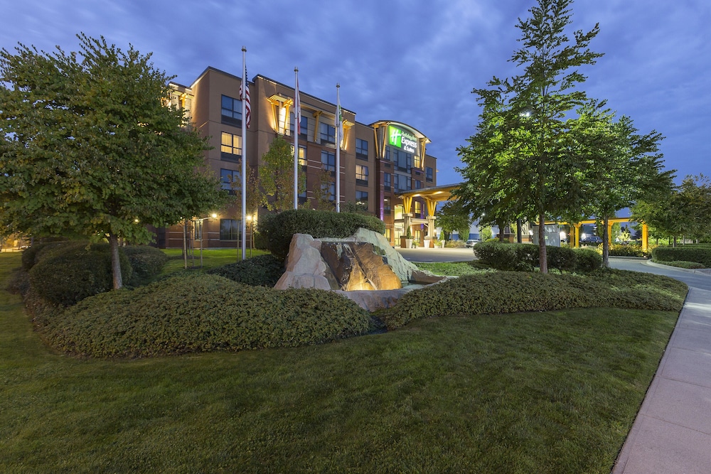holiday inn express hotel and suites riverport richmond by ihg