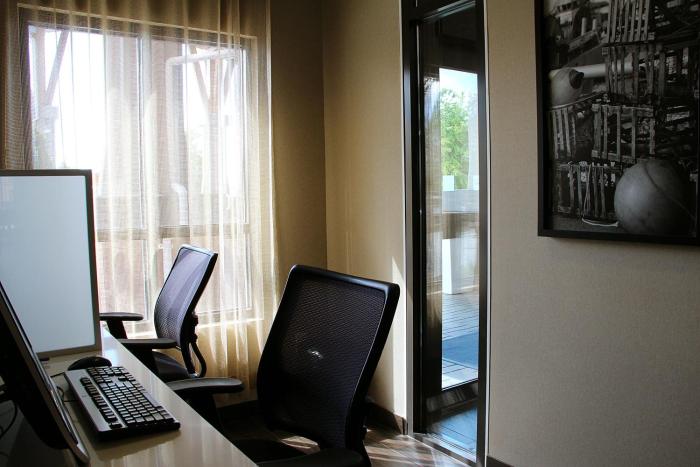 holiday inn express hotel and suites riverport richmond by ihg