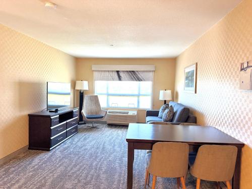 holiday inn express hotel and suites riverport richmond by ihg