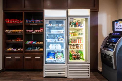 holiday inn express hotel and suites riverport richmond by ihg