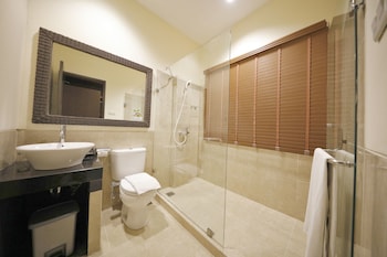 royal safari garden resort and convention