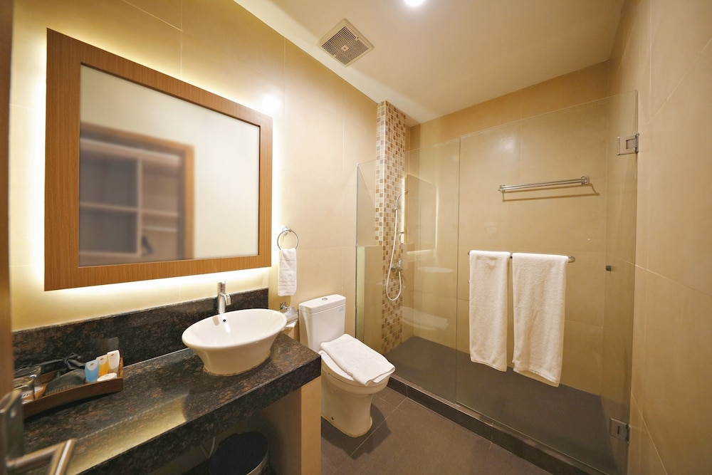 royal safari garden resort and convention