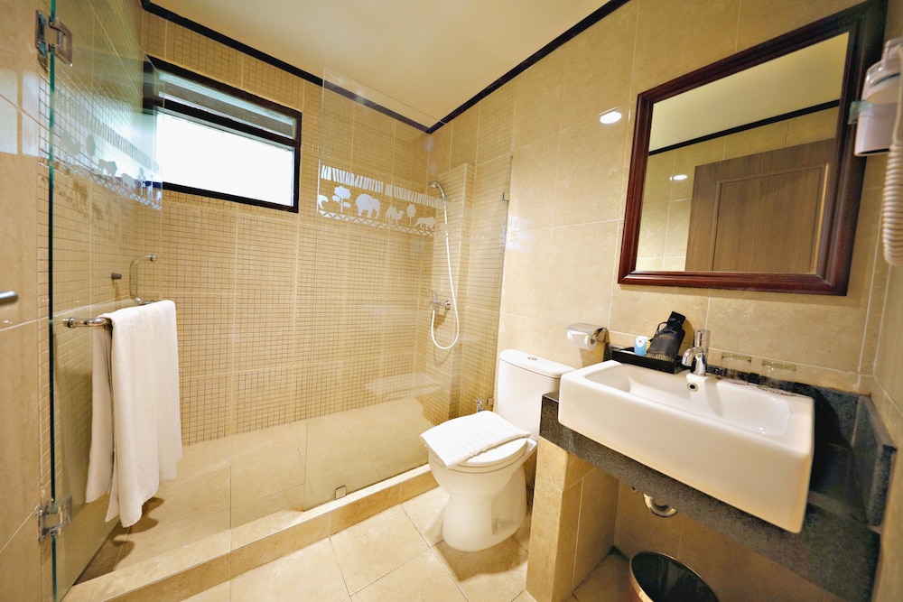 royal safari garden resort and convention