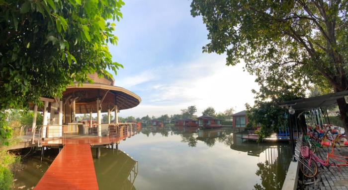 boathouse boutique riverside