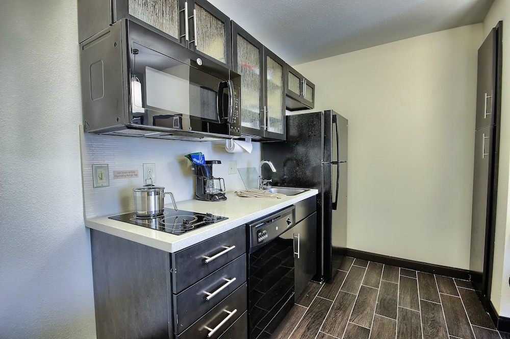 candlewood suites columbus grove city by ihg