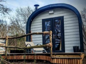 emlyns coppice woodland glamping