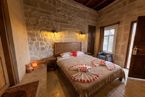 feris cave hotel