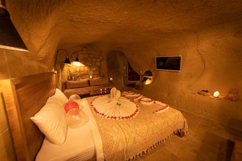 feris cave hotel