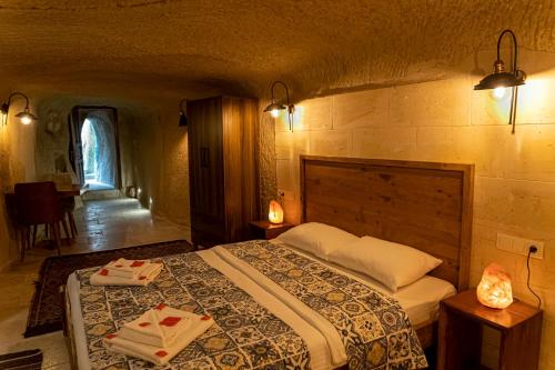 feris cave hotel